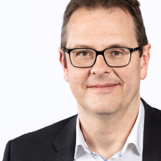 Verschwörungserzählungen – Michael Butter