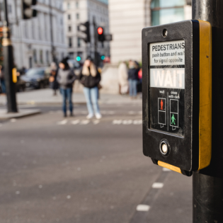 Rund und Rot, das heißt … höflicher Hinweis