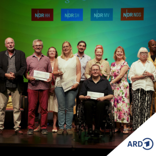 Wi snackt Platt: "Vertell doch mal - Twee Priesen för Hamborg!