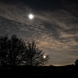 So findet Ihr das Frühlingsdreieck - der Sternenhimmel im April