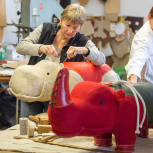 Renate Müller, Spielzeuggestalterin