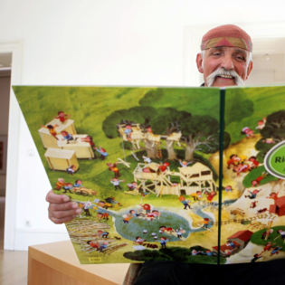 Ali Mitgutsch, Erfinder der Wimmelbücher