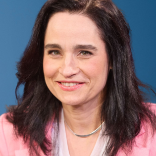 Yael Adler: „Darum ist Arschgesicht ein Kompliment“