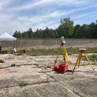 070 Gegen das Vergessen – Version teilweise in englischer Sprache