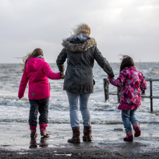 Sind Menschen bei Flut leichter als bei Ebbe?