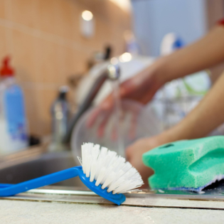 Verschwinden Bakterien aus Spüllappen und Schwamm in der Waschmaschine?